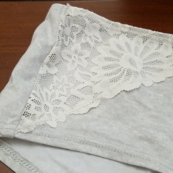 🐺 VS PANTIES - Picture 2 of 9